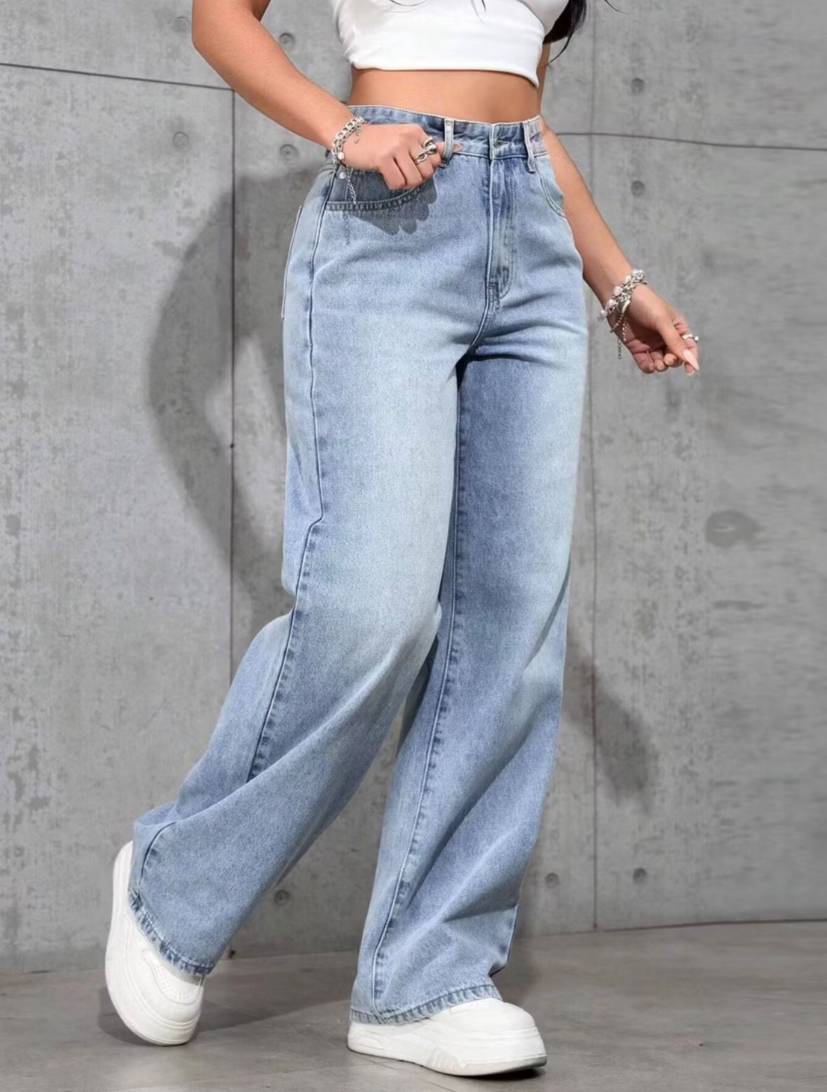 High-Waist Light Wash Wide-Leg Denim Jeans
